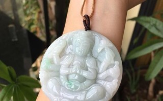 翡翠手镯糯棉5000千多元的糯种翡翠手镯