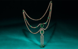 Piaget 推出2枚高级珠宝手工坠饰时计 耗时130小时工匠之作