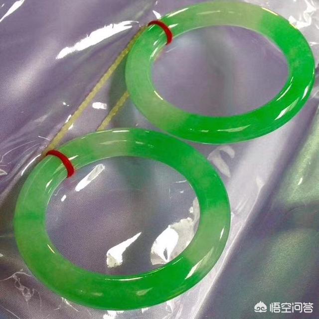 翡翠手镯有多少种？怎么买到自己合适的？-第36张图片-翡翠网