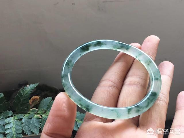 买翡翠要注意什么？-第9张图片-翡翠网