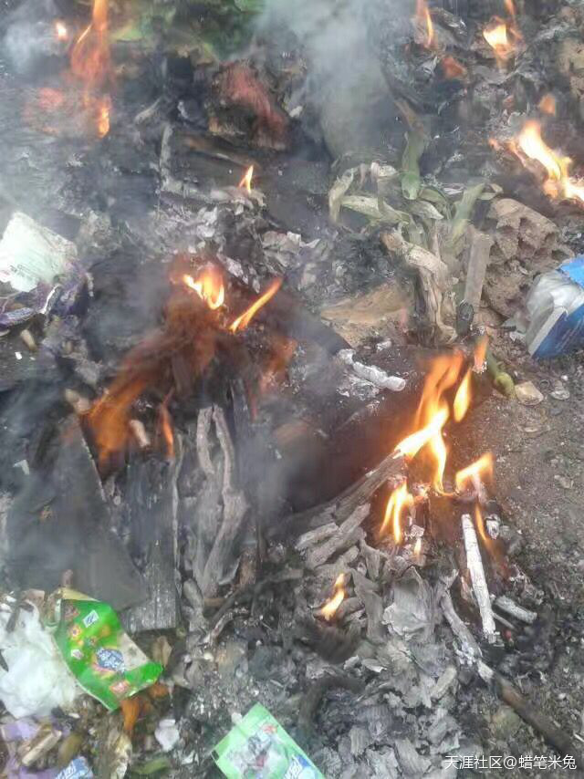 北京市云泉食品有限公司是黑心食品厂，厂内露天大量焚烧垃圾，作呕-第3张图片-翡翠网