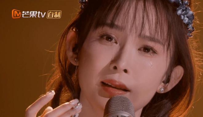 抖音最火歌曲歌词有乘风破浪歌词里面有乘风破浪的网络歌曲-第1张图片-翡翠网