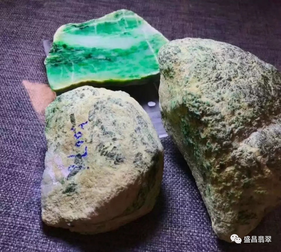 赌石案例翡翠知识 赌石3-第2张图片-翡翠网