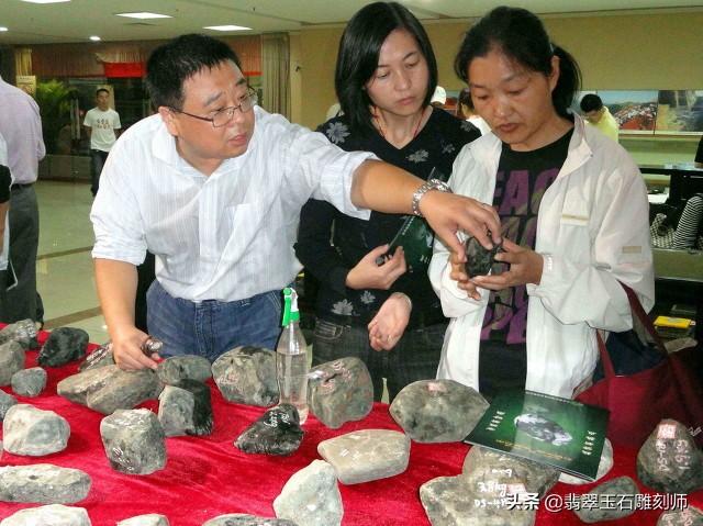 翡翠吧 手镯百度贴吧,翡翠原石百度贴吧-第35张图片-翡翠网