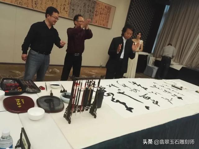 淘宝直播卖翡翠手镯是真的吗南京卖翡翠手镯-第3张图片-翡翠网