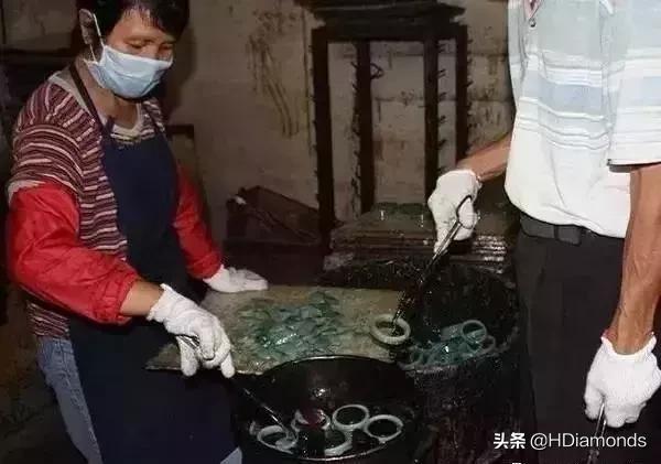 糯种a货翡翠手镯价格的简单介绍-第6张图片-翡翠网