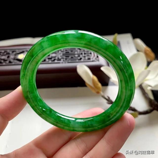 翡翠手镯种水价格翡翠 种水好 手镯-第3张图片-翡翠网