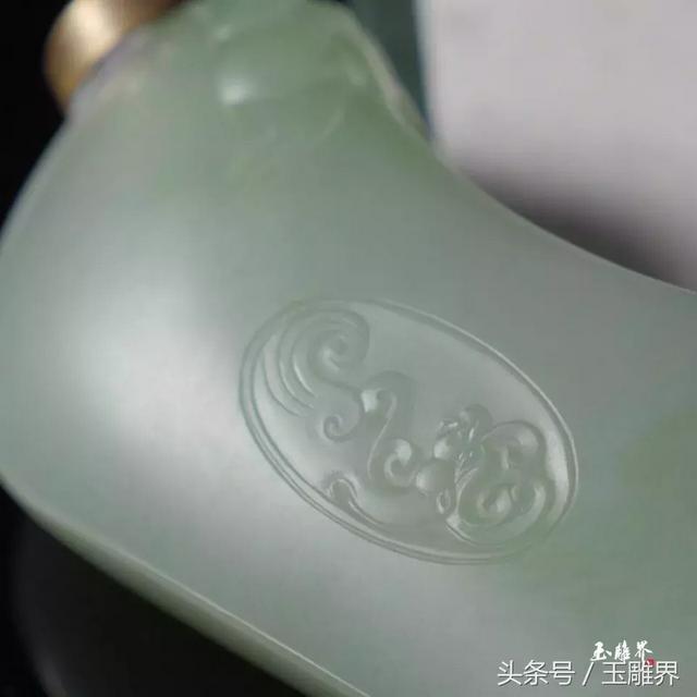 翡翠烟嘴值多少钱翡翠烟嘴价格-第7张图片-翡翠网