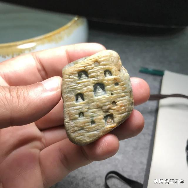 麻母湾翡翠原石图片黄土夫人翡翠原石-第5张图片-翡翠网