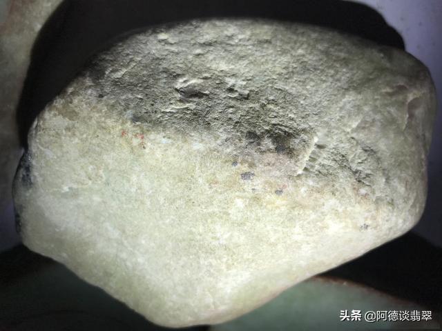 翡翠手镯什么颜色好翡翠手镯表皮-第1张图片-翡翠网