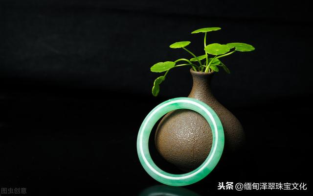 翡翠手镯圈口测量方法一万买的翡翠镯子都是棉絮-第10张图片-翡翠网