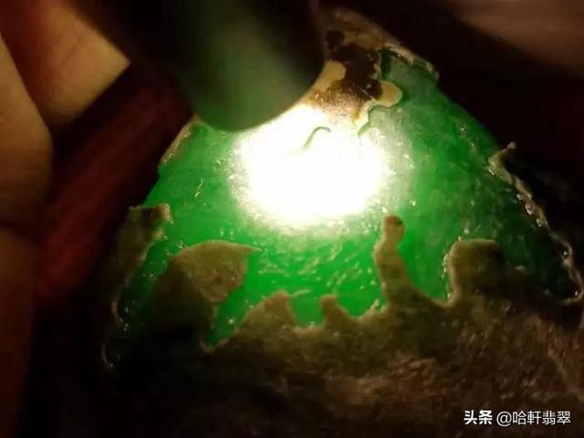 翡翠原石不用水能开吗翡翠原石种水鉴别图片-第4张图片-翡翠网