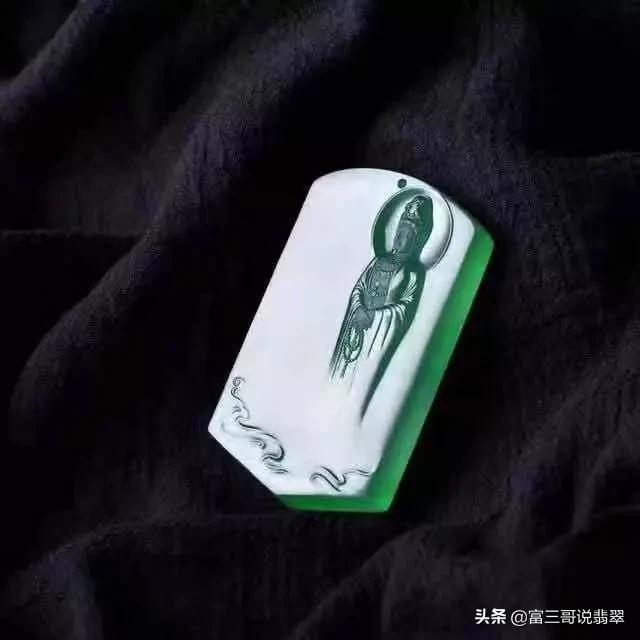 切翡翠原石高品质,翡翠原石的价位-第7张图片-翡翠网