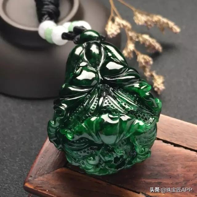 翡翠干青手镯颜色老坑花青种翡翠-第8张图片-翡翠网