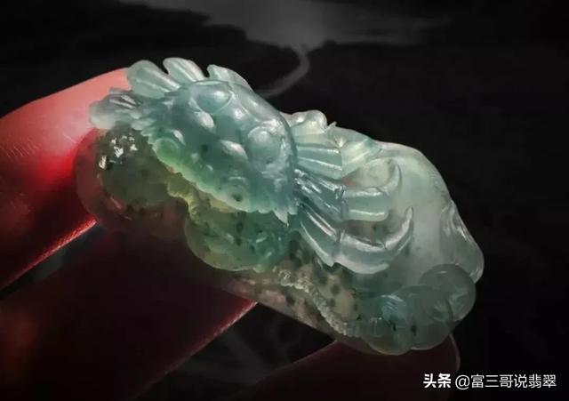 翡翠专业知识大全雕工,翡翠**雕工-第8张图片-翡翠网