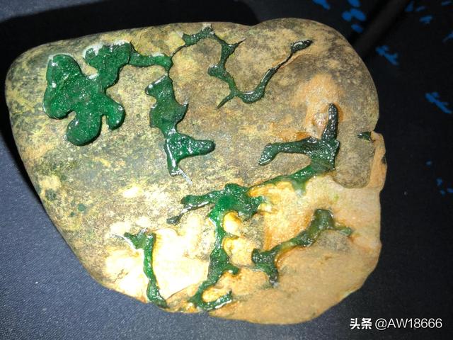 莫湾基和莫西沙区别,黄皮莫西沙翡翠原石色带-第8张图片-翡翠网