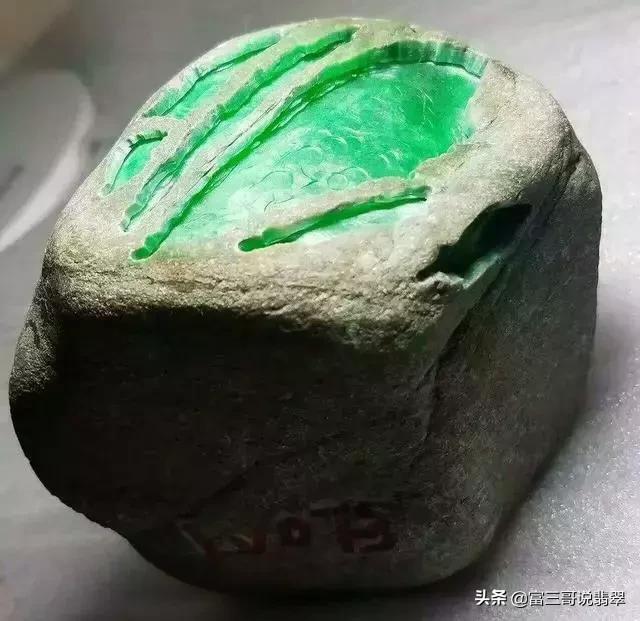 翡翠原石怎么挑开,怎么挑好的翡翠玉石-第6张图片-翡翠网