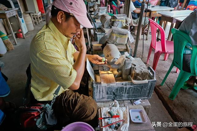 翡翠原石在什么地方卖出,翡翠原石场口有哪些-第4张图片-翡翠网