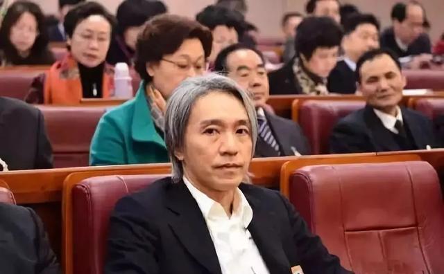 亿万富翁打碎翡翠手镯赔偿,汤煜峰摔坏玉镯是哪集-第1张图片-翡翠网