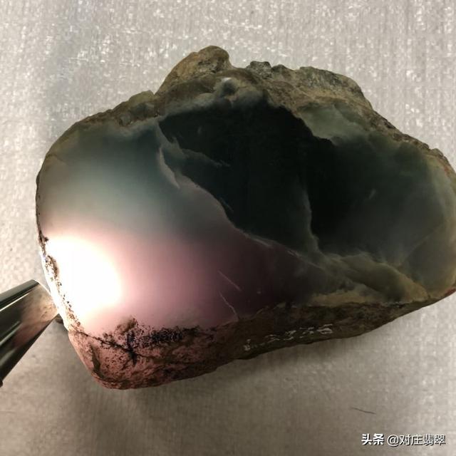 翡翠原石是什么石头淮北人造翡翠原石-第10张图片-翡翠网