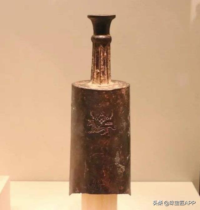 福喜登翡翠玉图片价格,买和田玉好还是翡翠好-第3张图片-翡翠网