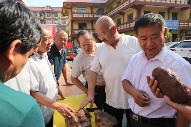 关于淄博正冰翡翠原石批发市场的信息-第27张图片-翡翠网