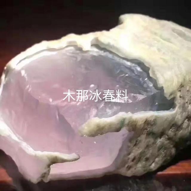 翡翠原石赌色料的秘诀翡翠红皮原石色料-第1张图片-翡翠网