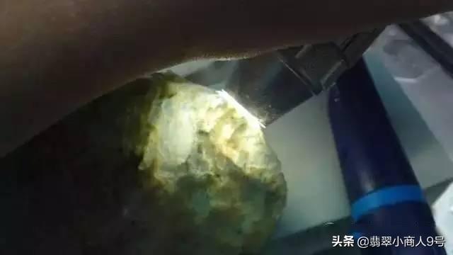 高档清代老翡翠价格清朝的玉镯一般值多少钱-第21张图片-翡翠网