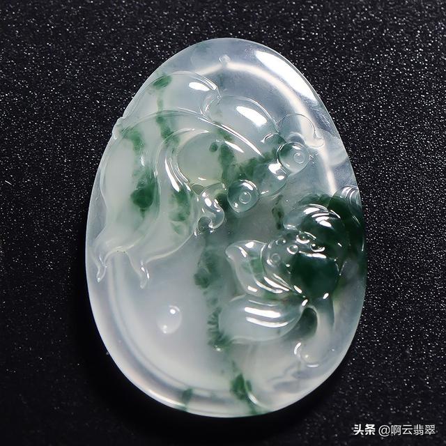 飘绿翡翠价格,翡翠飘绿好还是满绿好-第3张图片-翡翠网