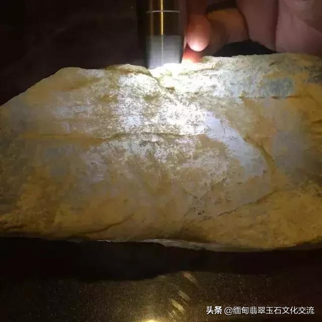 翡翠价格评级,目前翡翠价格-第9张图片-翡翠网