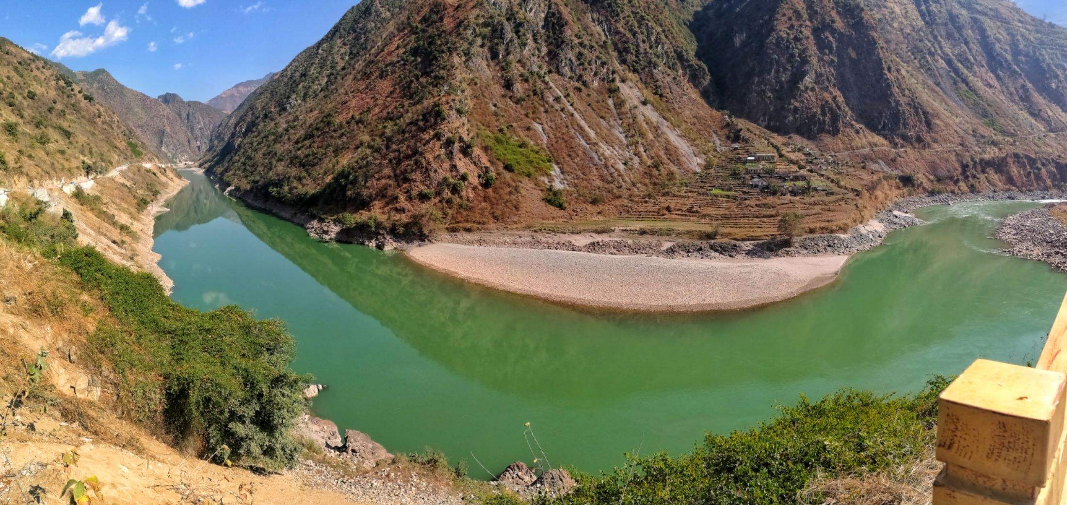 木棉花翡翠原石,翡翠原石基地价格-第1张图片-翡翠网