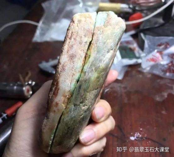 包含翡翠原石课堂教学视频的词条-第2张图片-翡翠网