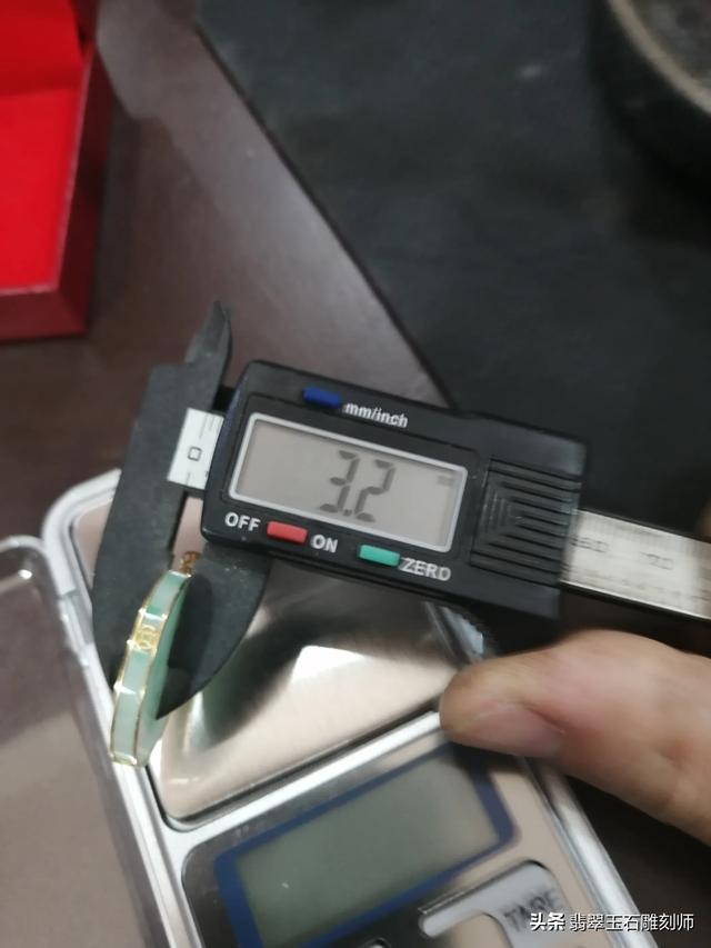 我这块翡翠平安扣怎样？-第8张图片-翡翠网