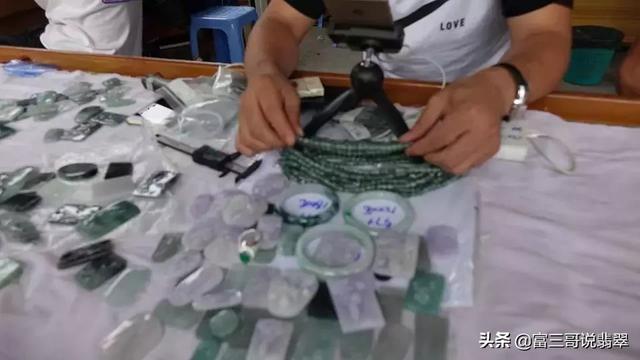 直播带货水军话术翡翠手镯直播视频公众号-第7张图片-翡翠网