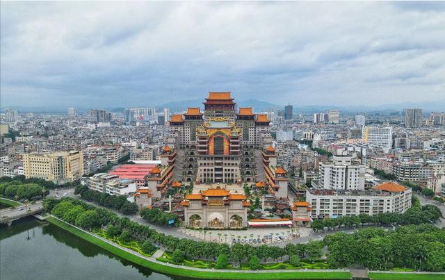 福建哪里有玉石原石捡漓江源流动翡翠原石-第1张图片-翡翠网